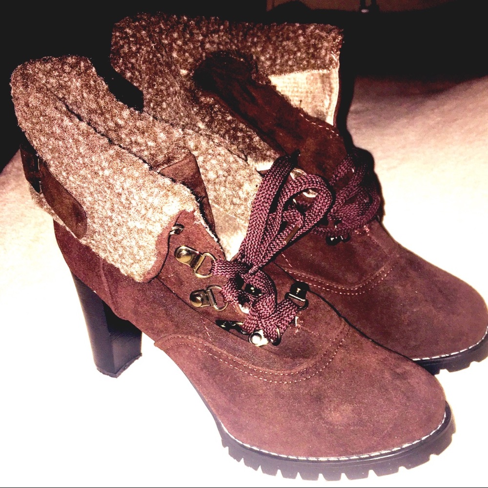 Size 10 Women’s short stock dressy boots